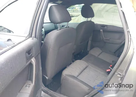 2010 Ford Focus Se from USA, damaged, VIN 1FAHP3FN1AW141019